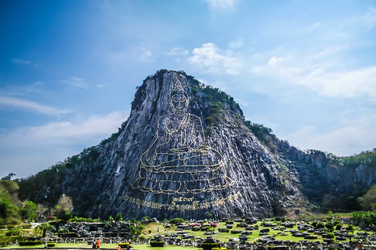 황금절벽사원
