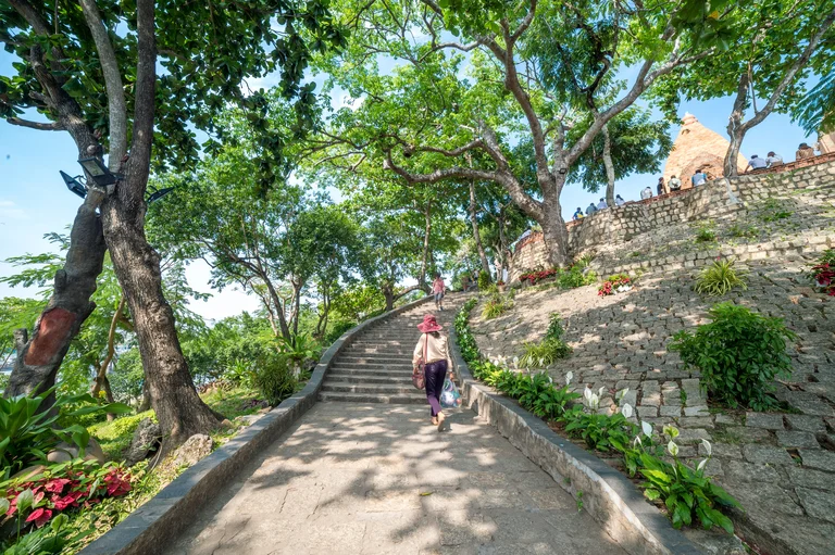 포나가 참 사원
